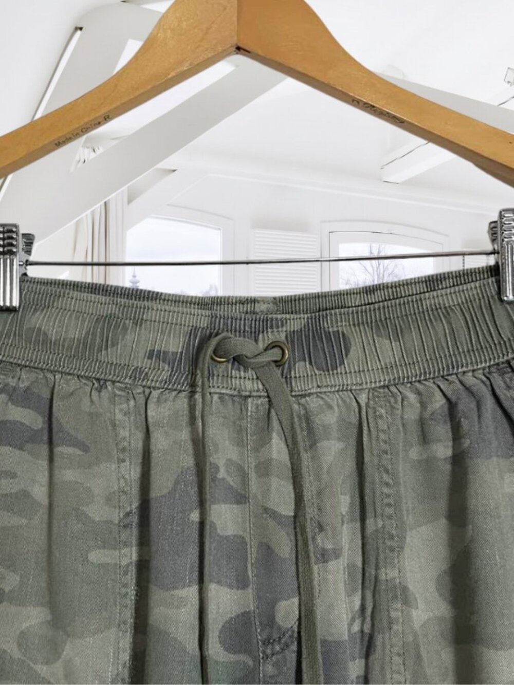 Celebrity Pink Green Camouflage Utility Joggers Size Small - Picture 7 of 11